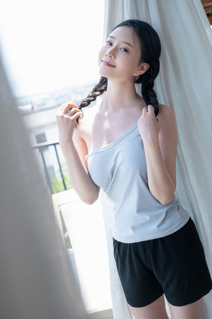 在公交车上弄到高c了最后一排