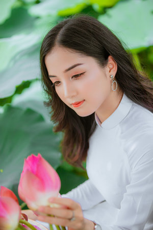 h0930在线人妻