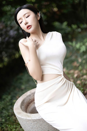 玉足j射入女生丝袜