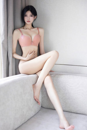 《把她两个奶弄到玻璃上》po